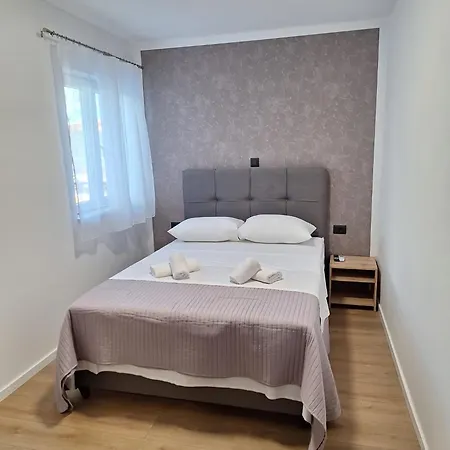 Villa Casa Blanca Kastel Sucurac